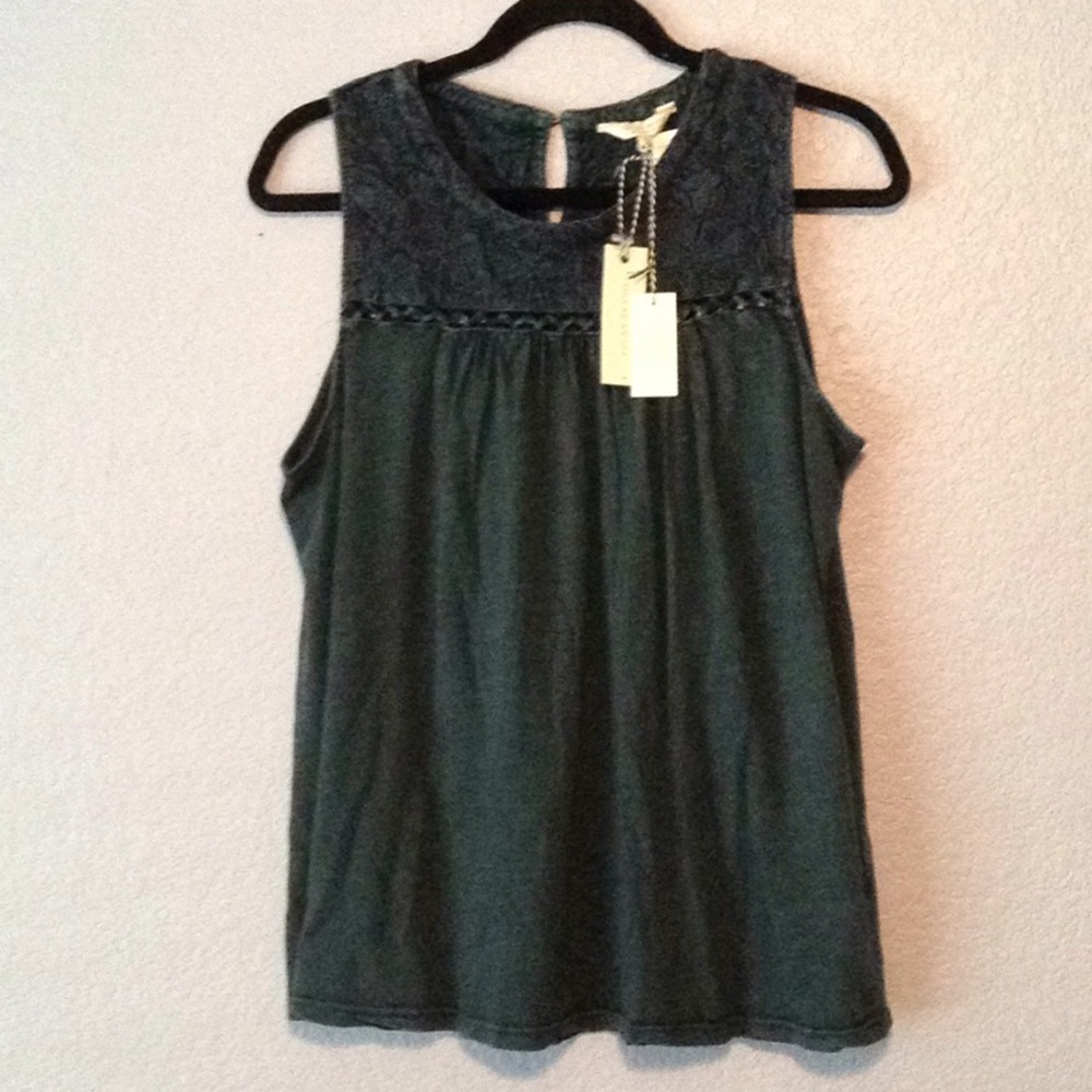 Sleeveless Lucky Brand